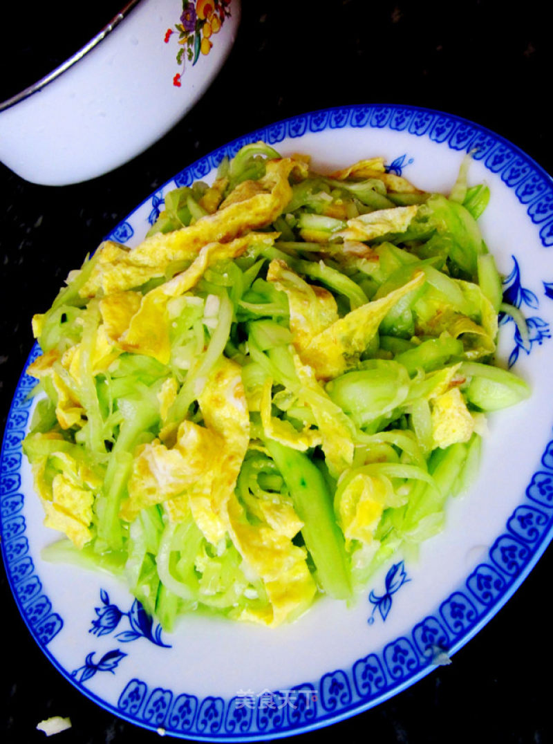 Cucumber Mixed with Egg Shreds recipe