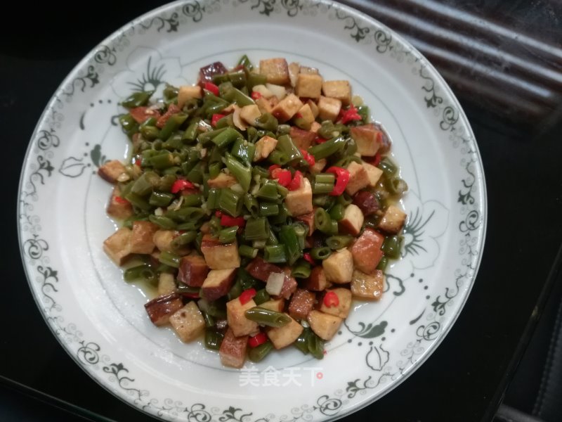 Stir-fried Convolvulus Stems Fragrant and Dried recipe