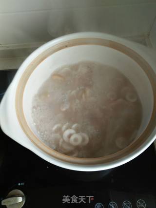 Pig's Trotters with Grass and Milk Soup recipe