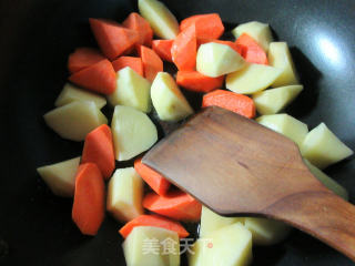 Curry Ribs with Carrots and Potatoes recipe