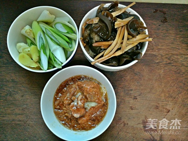 Canned Meat Stew with Dried Vegetables recipe