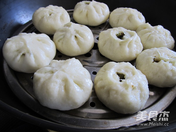 Bacon Sprouts Steamed Buns recipe