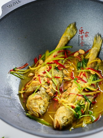 Puning Bean Sauce Boiled Small Yellow Croaker