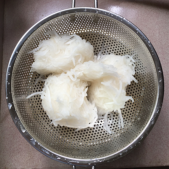 Shredded White Carrot Pork Bun recipe