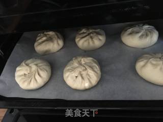 Baked Buns with Garlic and Meat Stuffing recipe