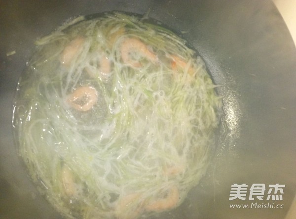 Shredded Radish Stewed Shrimp recipe