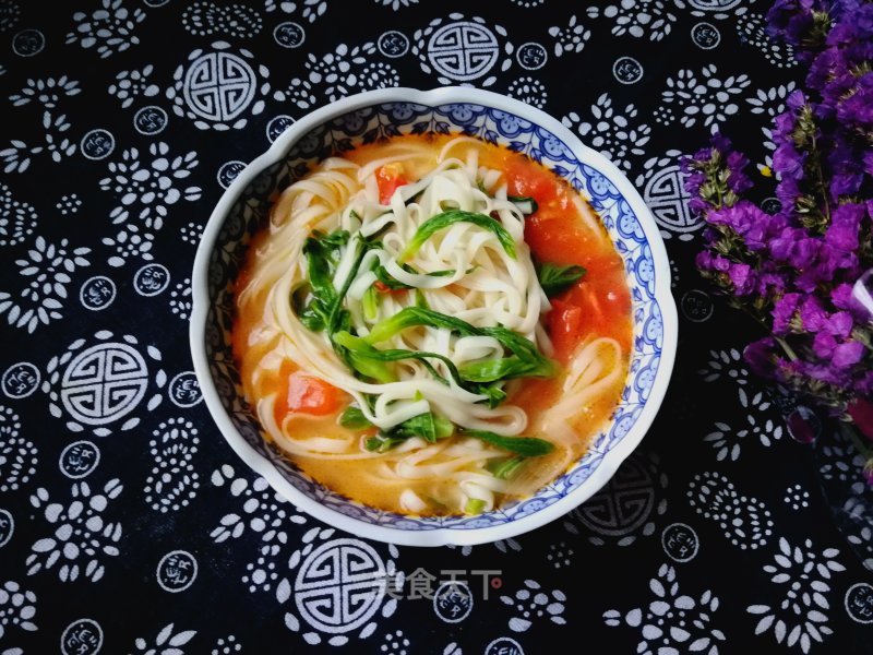 Noodle Dish Tomato Noodle Soup