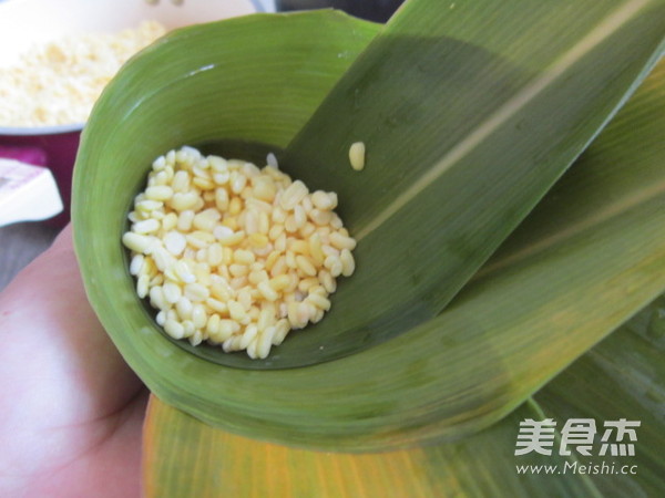 Mung Bean Meat Dumplings recipe