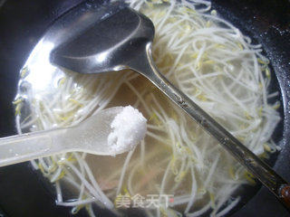 Bacon and Mung Bean Sprout Soup recipe