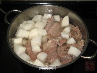 Braised Beef Brisket with Radish recipe