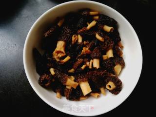 #团圆饭# Fried Baby Dishes with Morel Mushrooms recipe