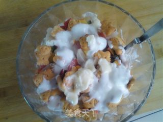 Delicious Yogurt Vegetable and Fruit Salad recipe