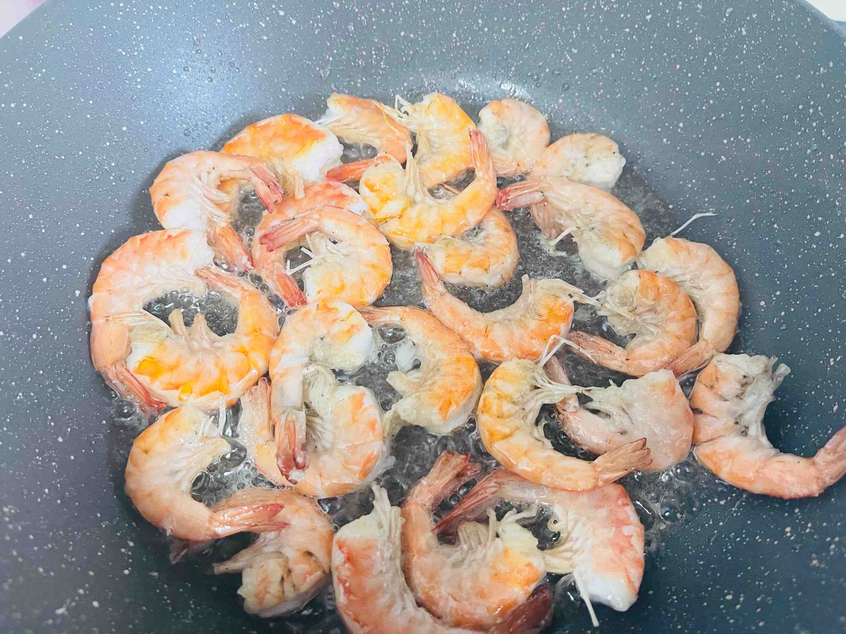 Salty and Crispy Salted Egg Yolk Crispy Shrimp recipe