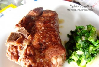 Red Wine Braised Steak with Butter and Black Pepper Honey Sauce recipe