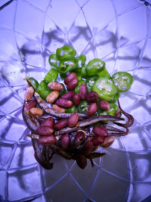 Peanuts Mixed with Dried Whitebait recipe