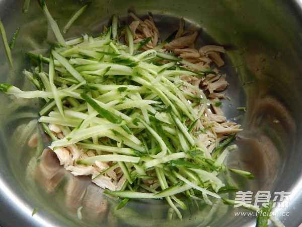 Cold Noodles with Cucumber and Chicken recipe