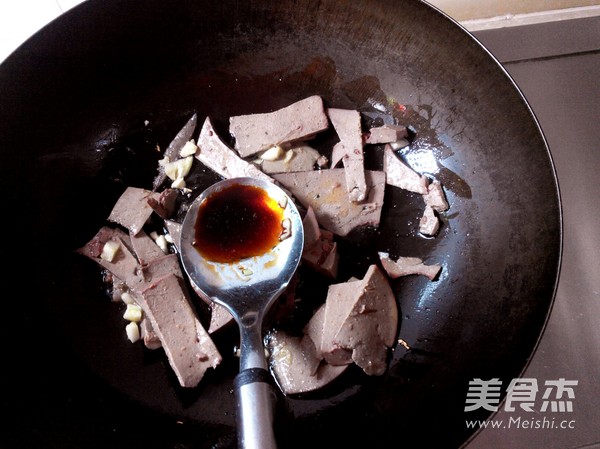 Stir-fried Pork Liver with Broccoli recipe