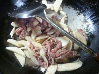 Fried Beef Slices with Sauerkraut and White Rice recipe