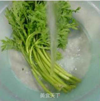 Fried Chrysanthemum with Oily Gluten recipe