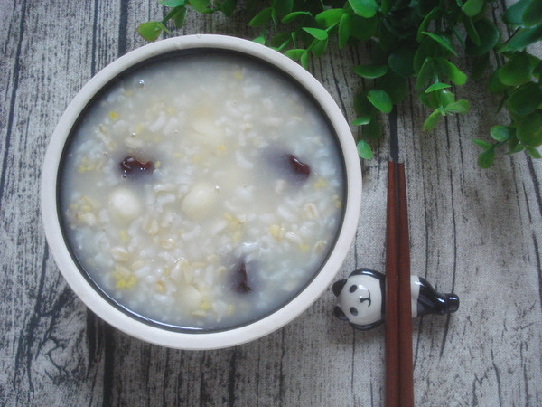 Oatmeal with Red Dates and Lotus Seeds recipe