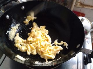 Scrambled Eggs with Onions recipe