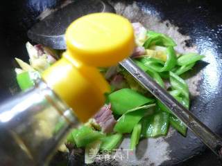 Stir-fried Pork with Bamboo Shoots and Pork with Hot Peppers recipe