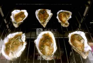 Grilled Oysters with Oyster Sauce and Garlic recipe