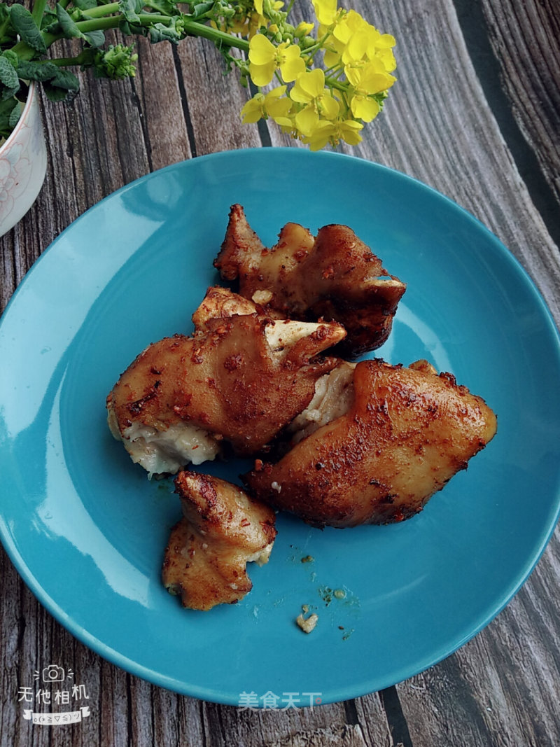 Spicy Roasted Pork Trotters recipe