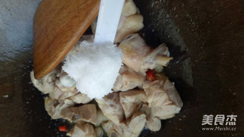 Stewed Chicken Drumstick with Hazel Mushroom recipe