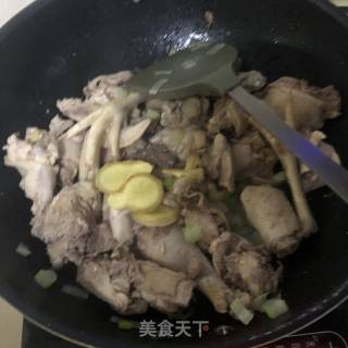 Chicken Stewed with Mushrooms recipe