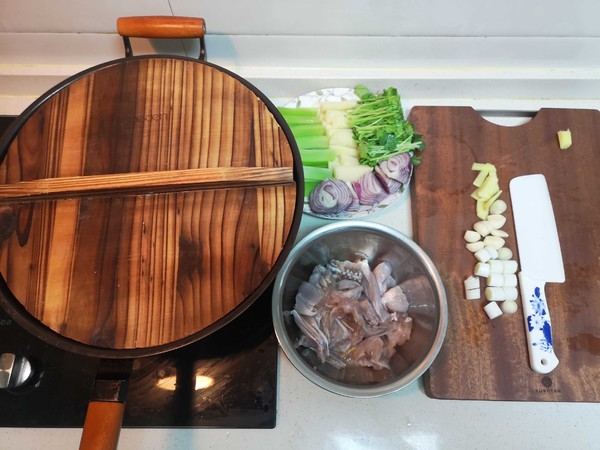 Home-cooked Dry Pot Bullfrog Shrimp recipe
