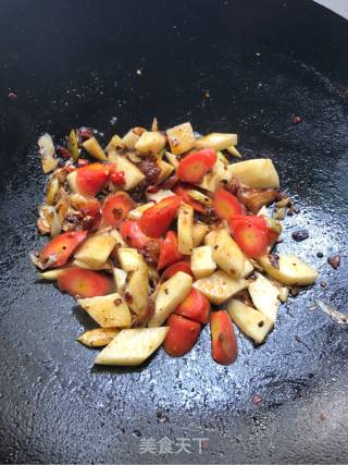 Braised Noodles with Tomato and Potato recipe