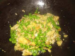 Scrambled Eggs with Edamame recipe