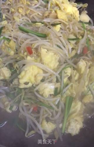 Scrambled Eggs with Mung Bean Sprouts recipe