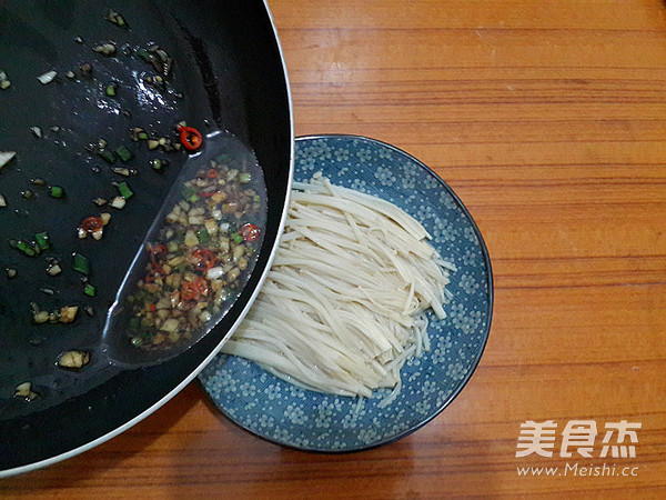 Boiled Enoki Mushroom recipe