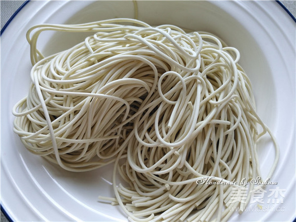 Braised Pork Lion Head Noodle Soup recipe