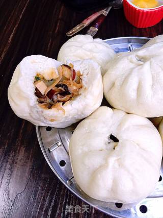 Radish and Dried Vegetarian Buns recipe