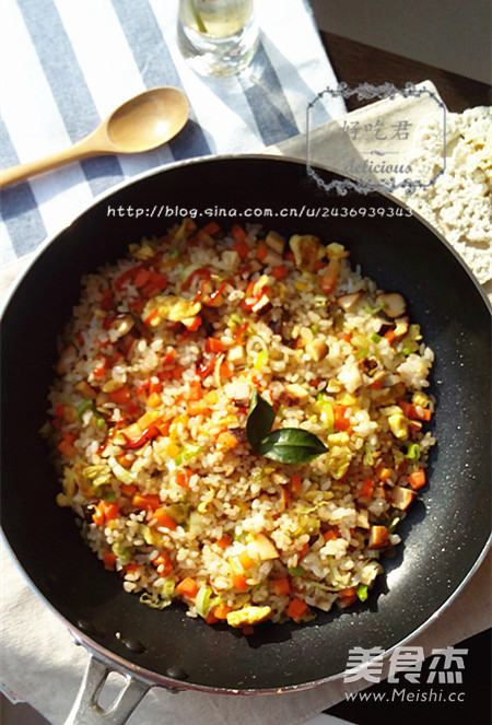 Assorted Fried Rice with Tomatoes recipe