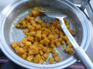 Salted Egg Yolk Diced Pumpkin recipe