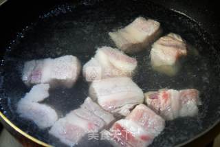 Braised Puffer Fish with Pork Belly recipe