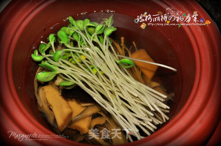 Delicious Mushroom Noodle Soup recipe