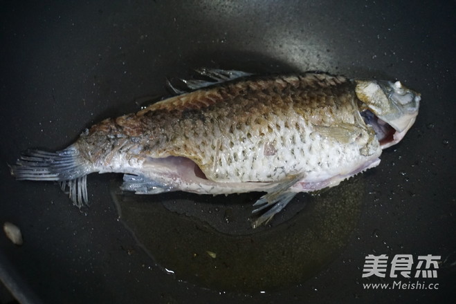 Tasty Crucian Carp Shredded Radish Soup recipe