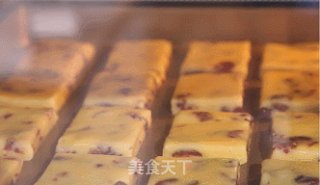 [cranberry Souffle], The Whole Family Loves to Eat recipe