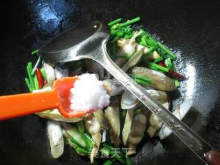 Fried Razor Clams with Leek Flowers recipe