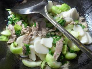 Stir-fried Rice Cake with Tenderloin and Greens recipe
