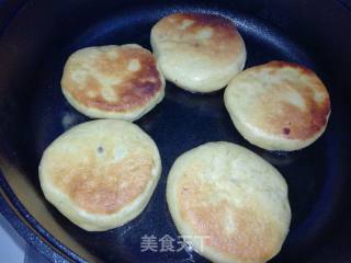 How to Make Coarse Grains Finely-cornmeal and Bean Paste Cakes recipe