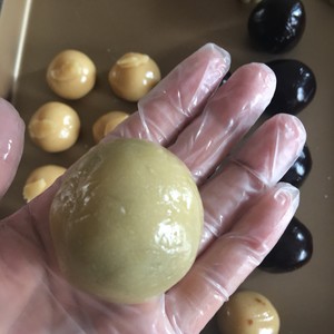 Cantonese-style Moon Cakes (milk Flavor) recipe