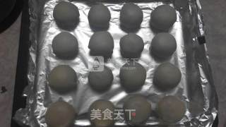 Soft and Sweet-black Sesame Yolk Cake recipe