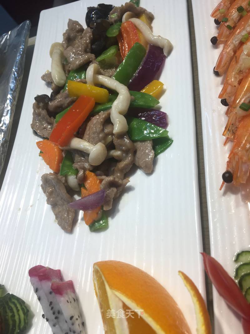 Stir-fried Beef with Onion, Fungus, Green Pepper recipe