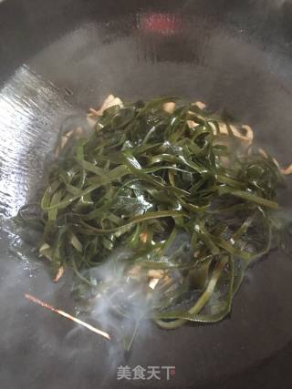 Stir-fried Shredded Kelp with Pork recipe